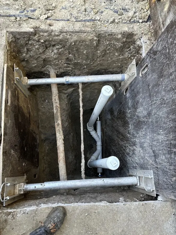 Experienced plumber completing Gas Line Repair work in Baytown